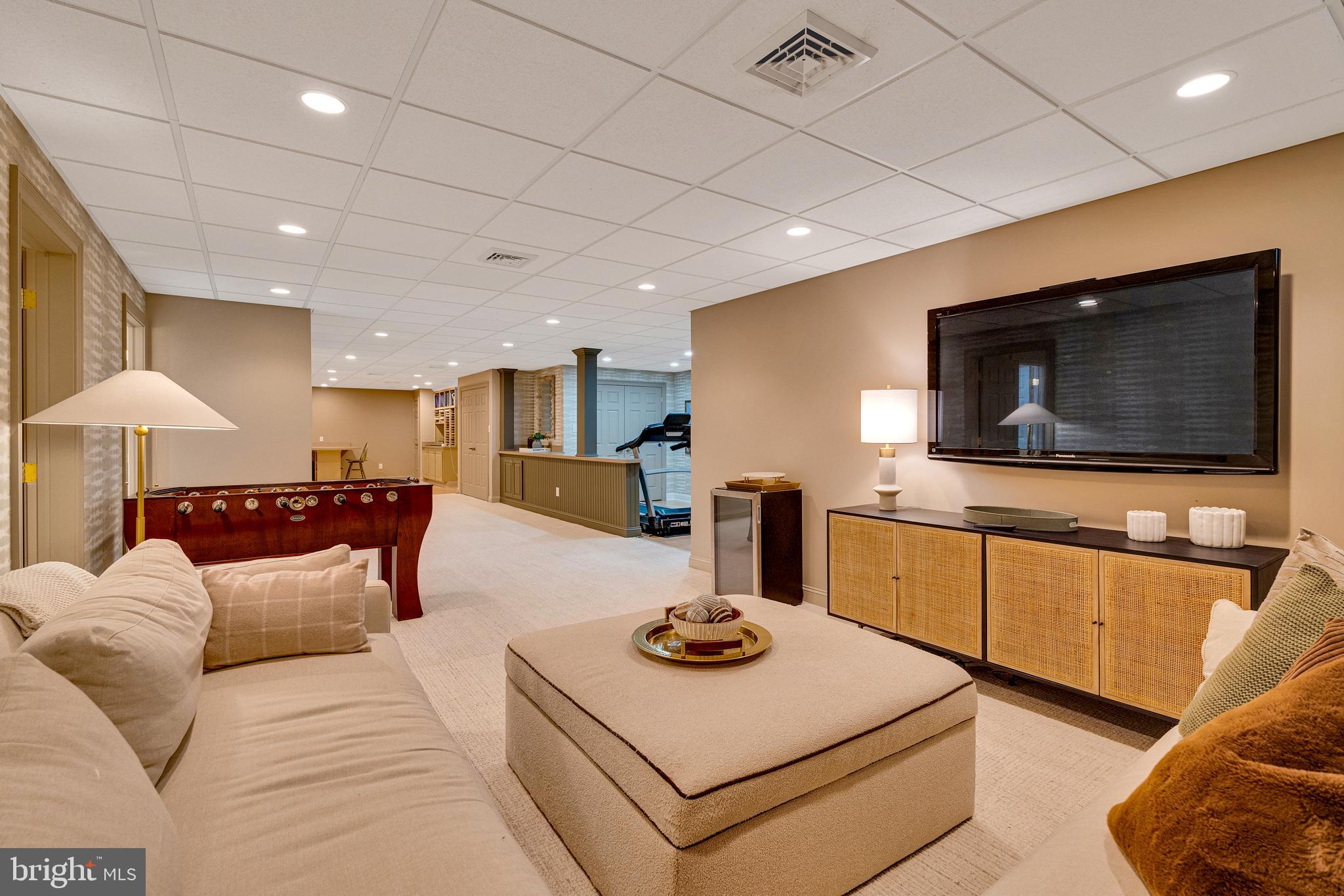 2765 HONEYSUCKLE LANE