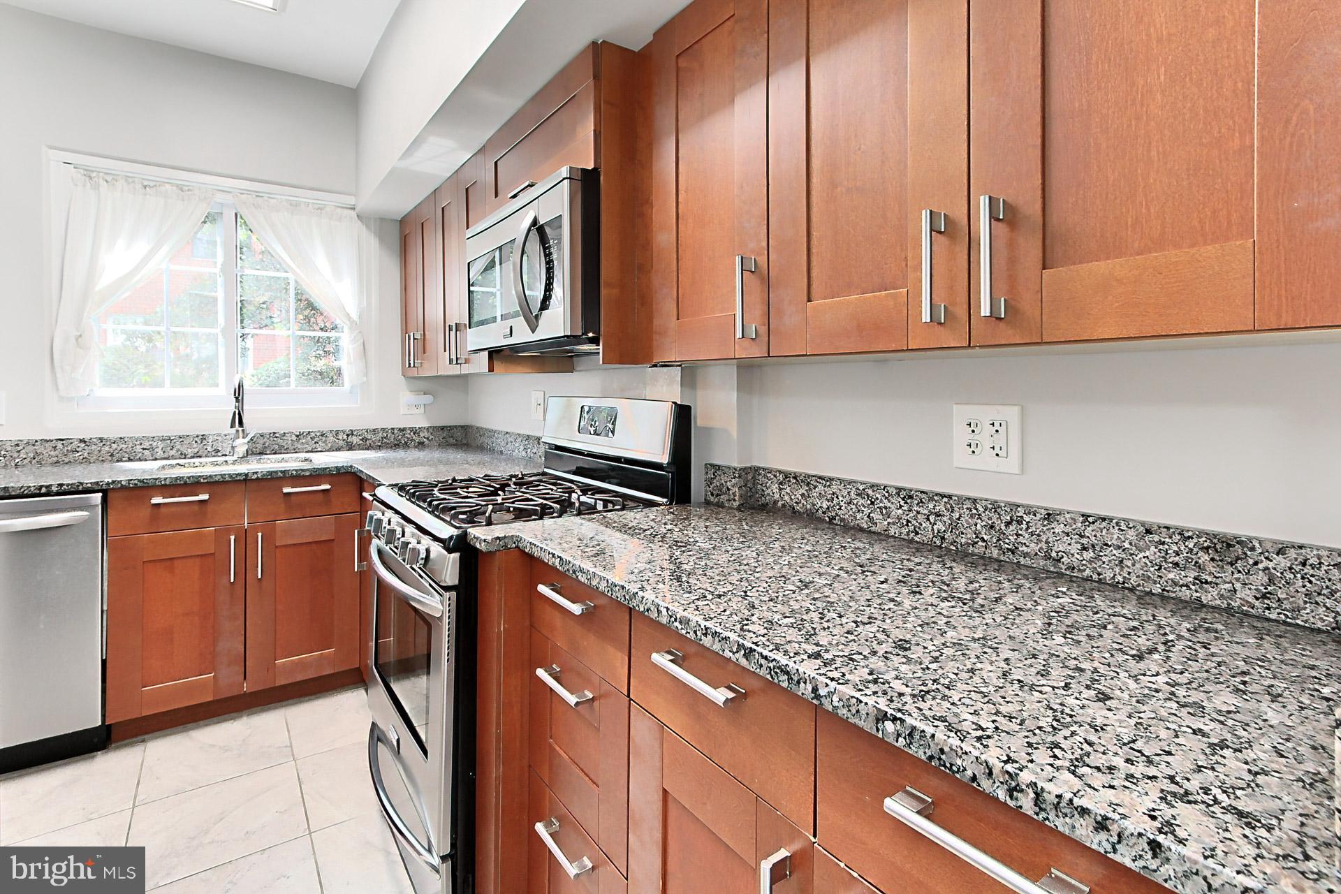 3508 Gunston Rd