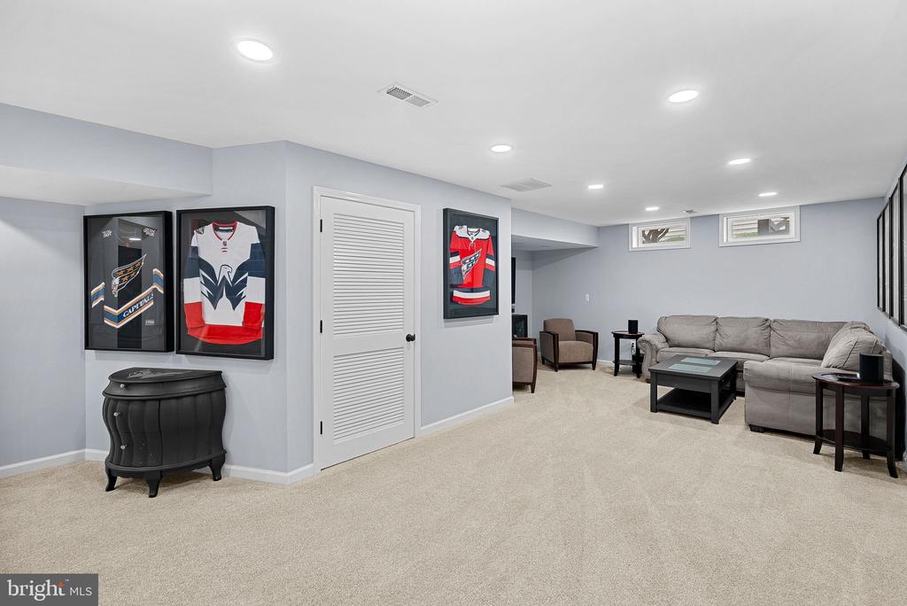 7721 MOVERN LANE