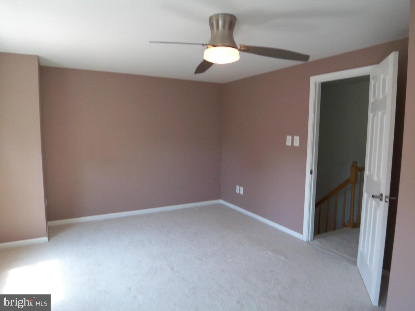 9033 Lee Hwy