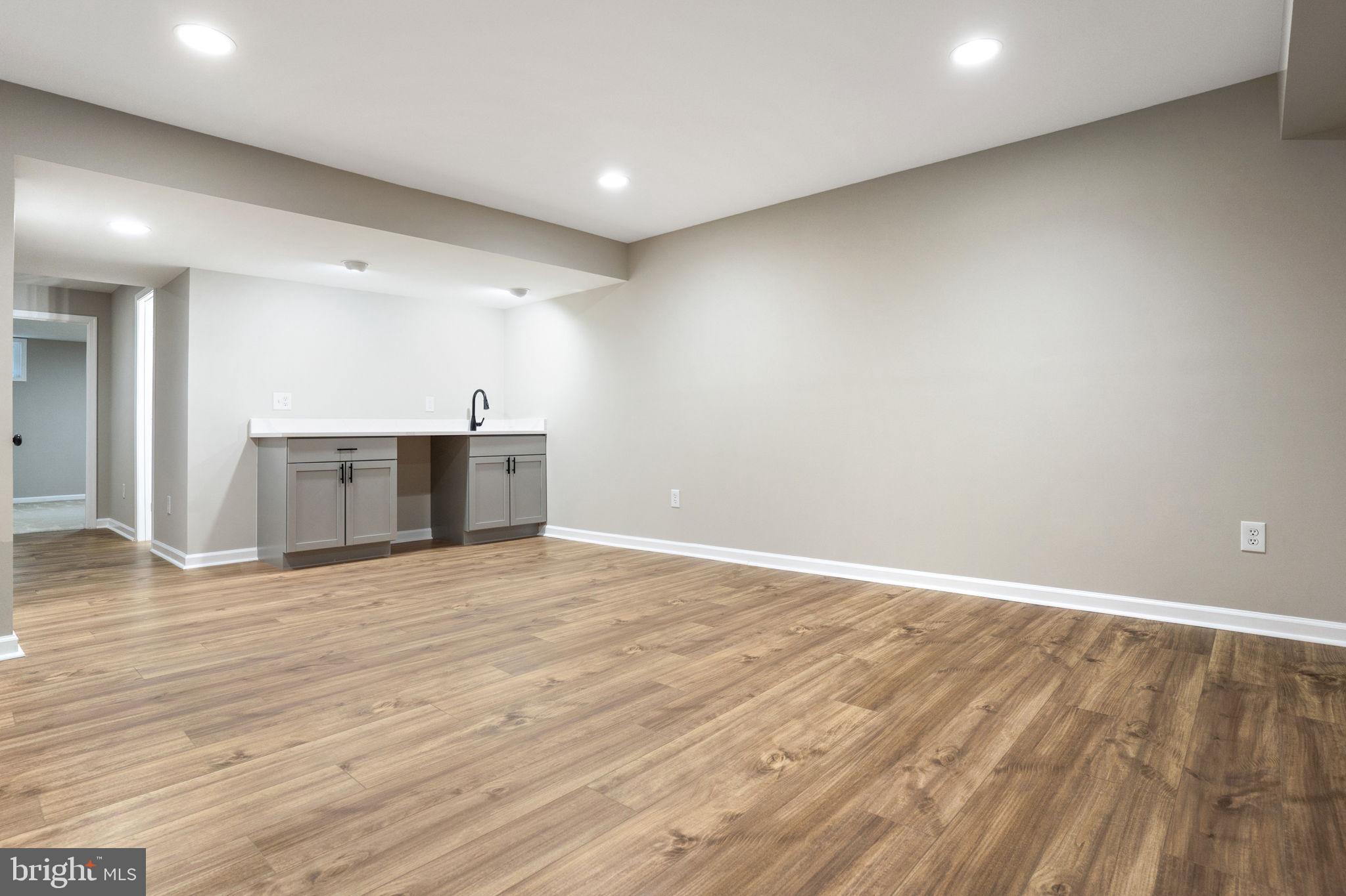 6614 Pelhams Trce