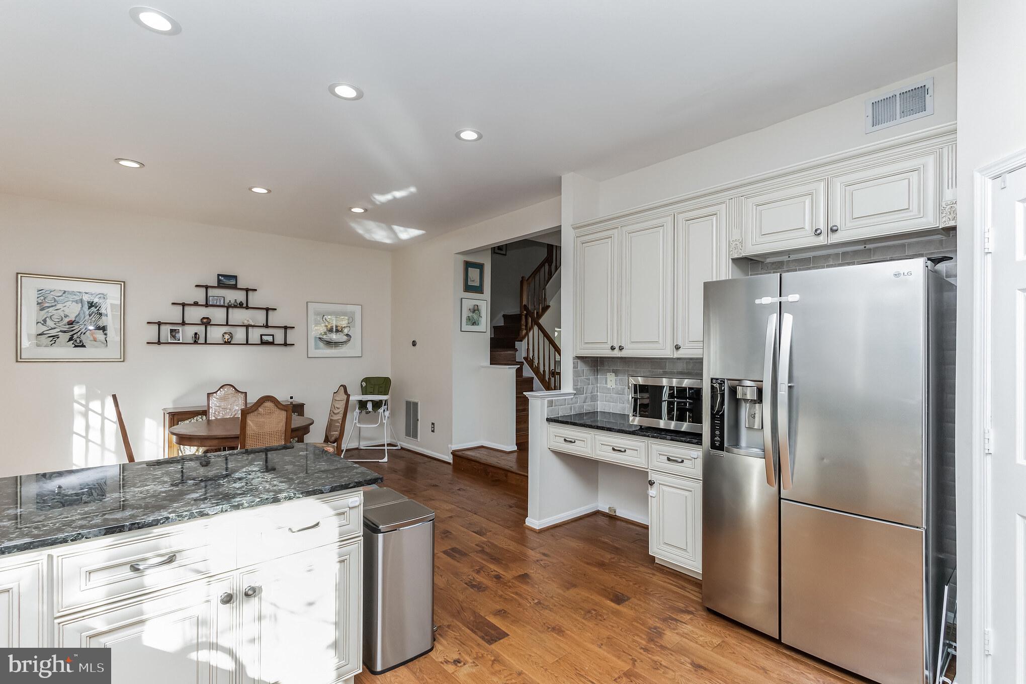 4026 Rosemeade Dr