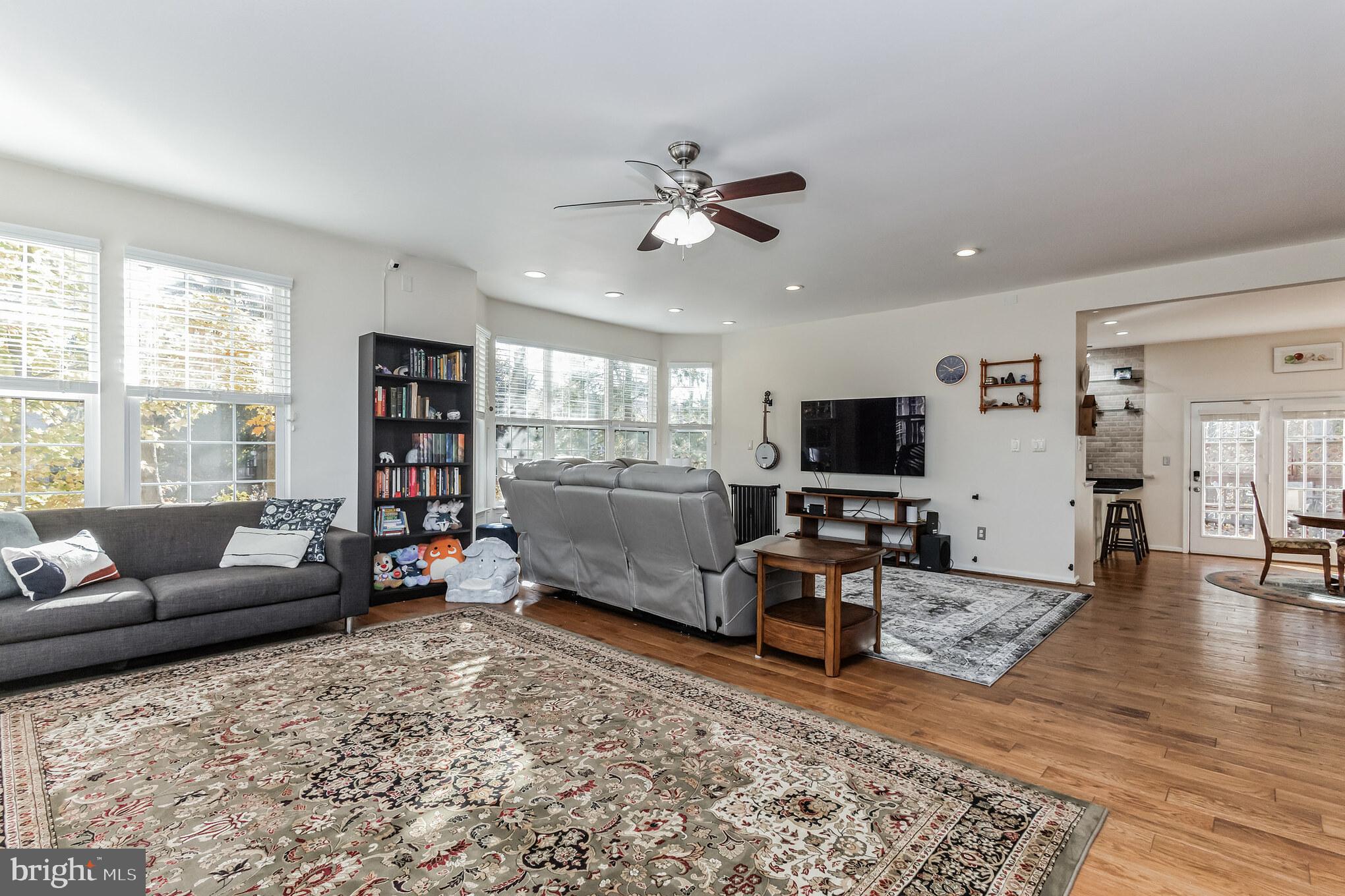 4026 Rosemeade Dr