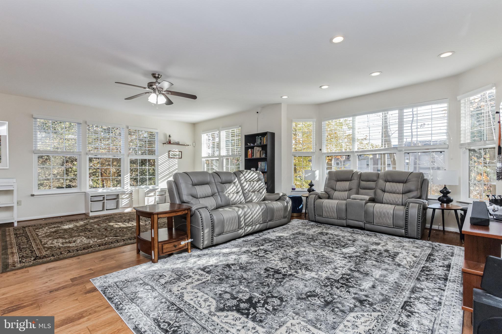 4026 Rosemeade Dr