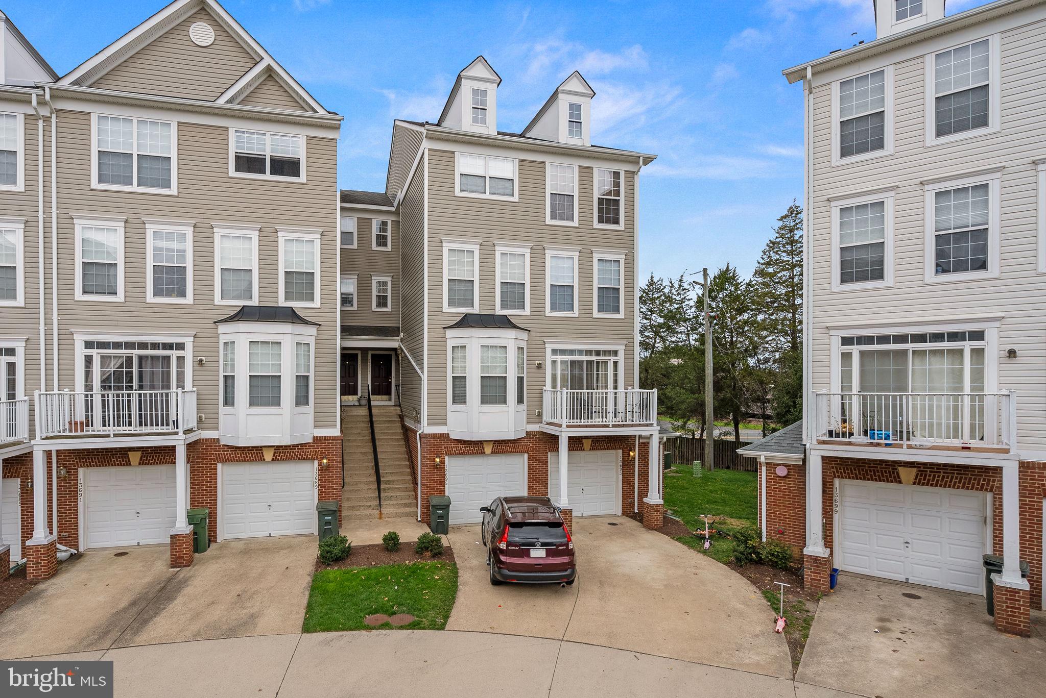 13693 Venturi Ln #244