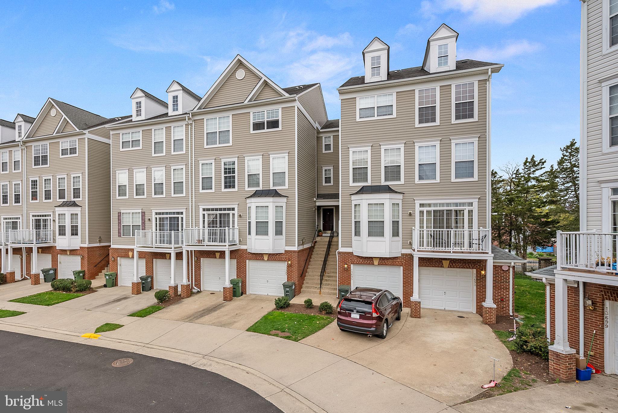 13693 Venturi Ln #244