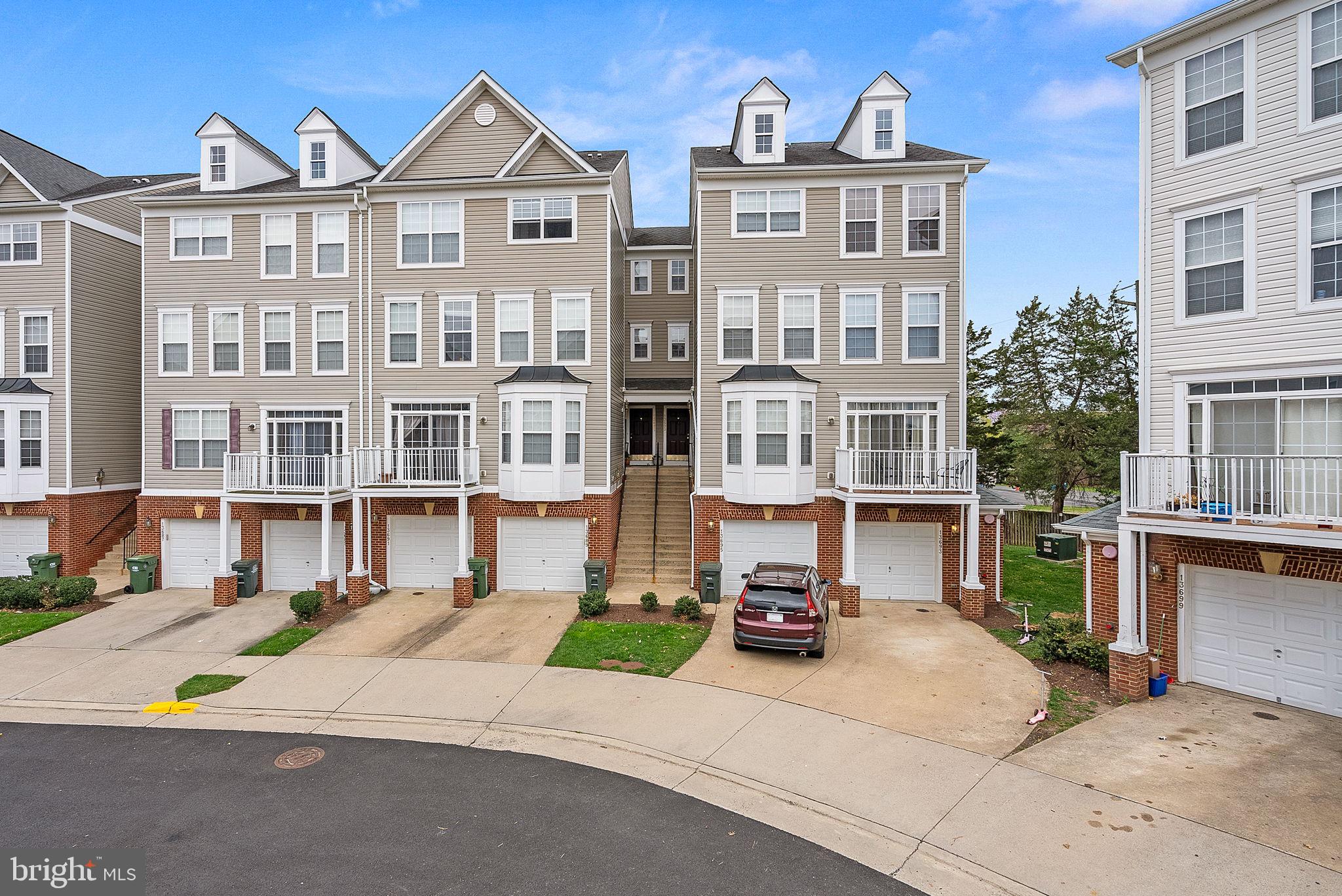 13693 Venturi Ln #244