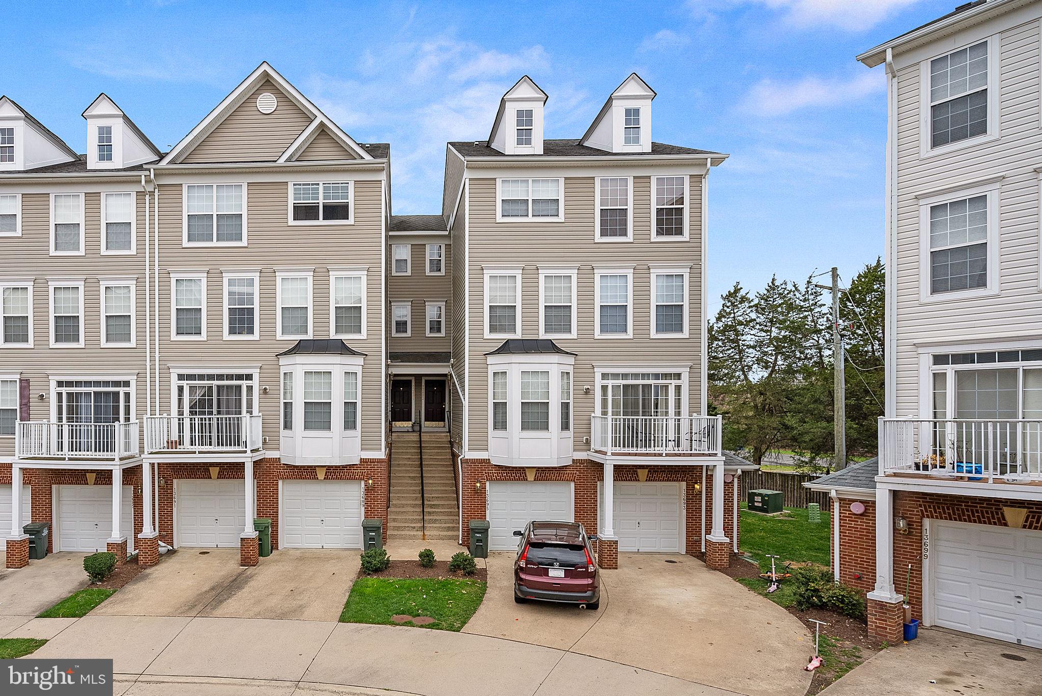 13693 Venturi Ln #244