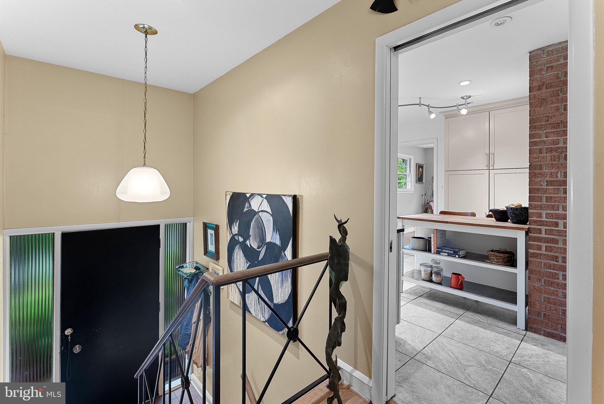 3608 Whispering Ln