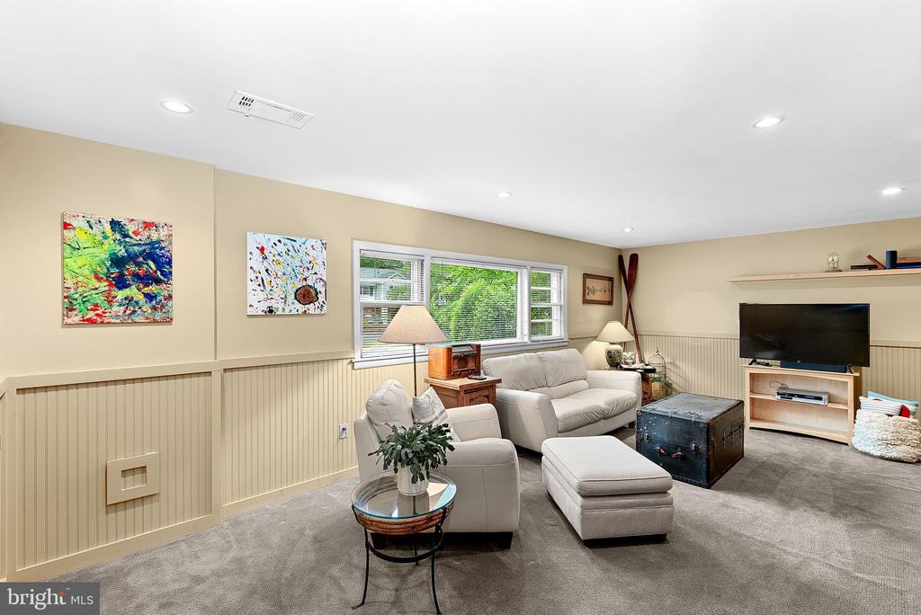 3608 Whispering Ln