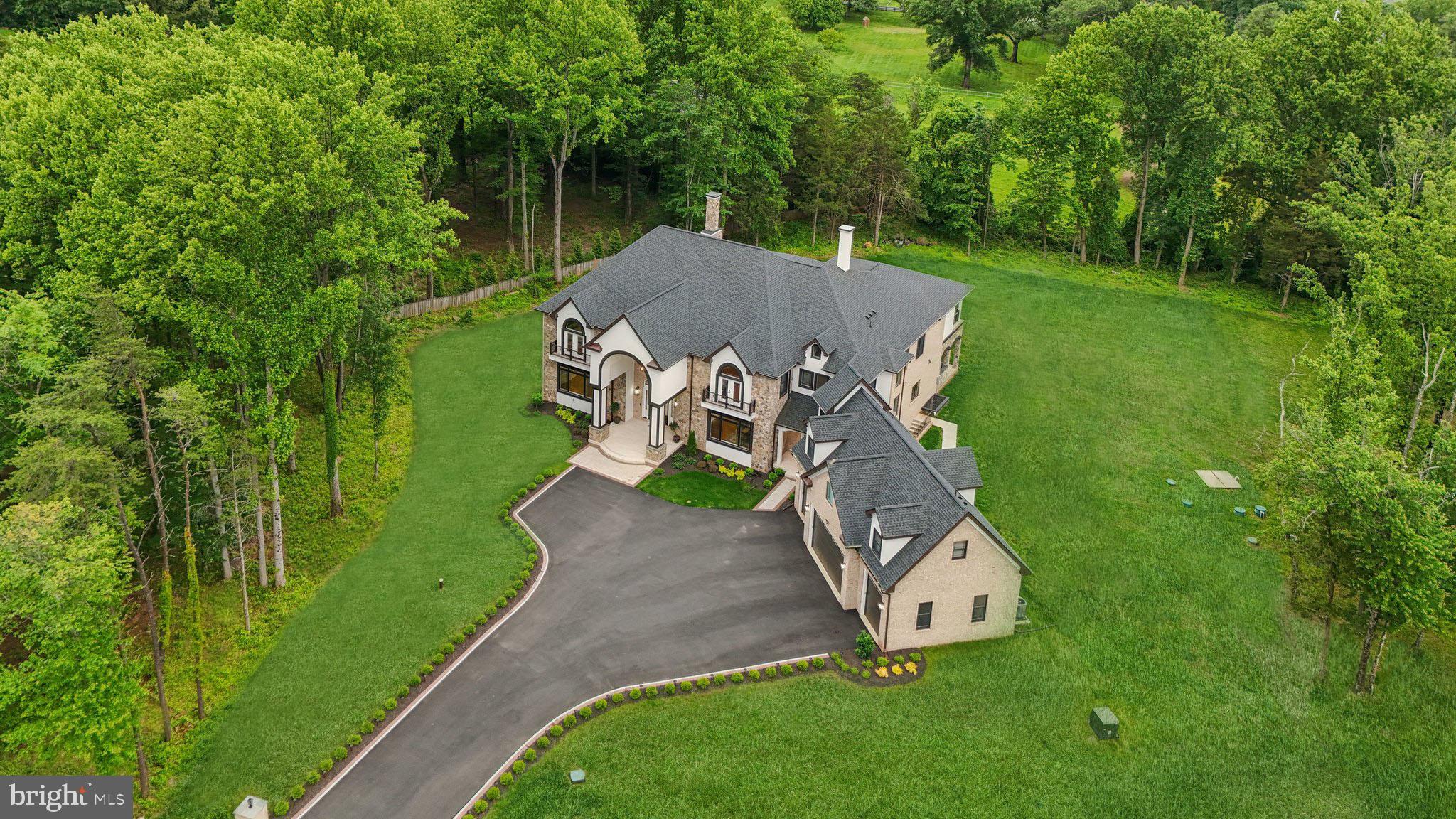 11721 PLANTATION DRIVE