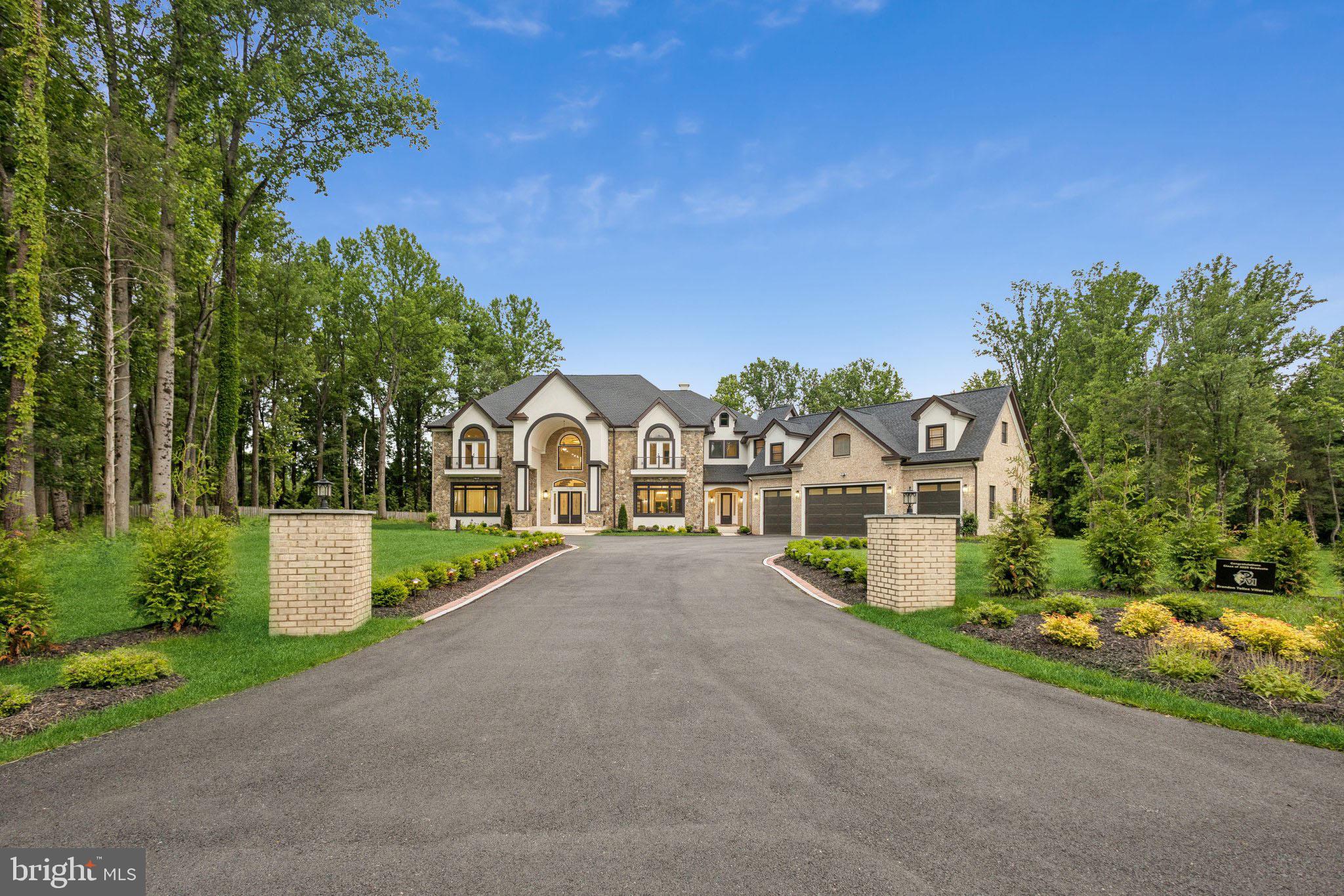 11721 PLANTATION DRIVE