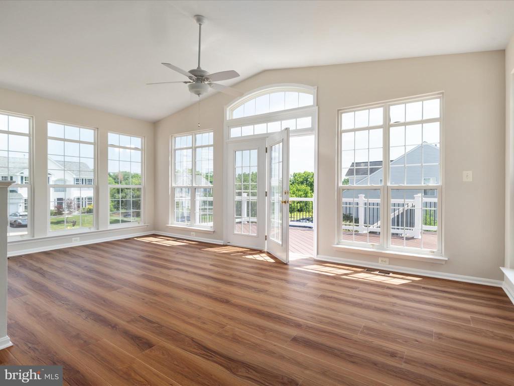 300 Swan Point Ct