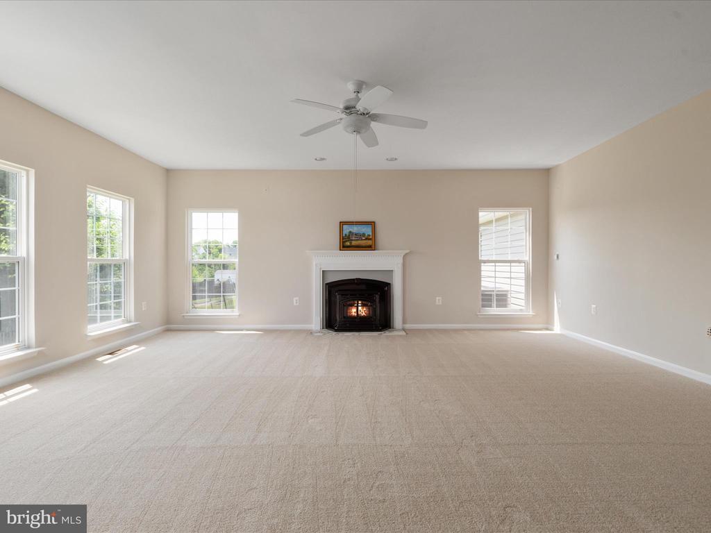 300 Swan Point Ct