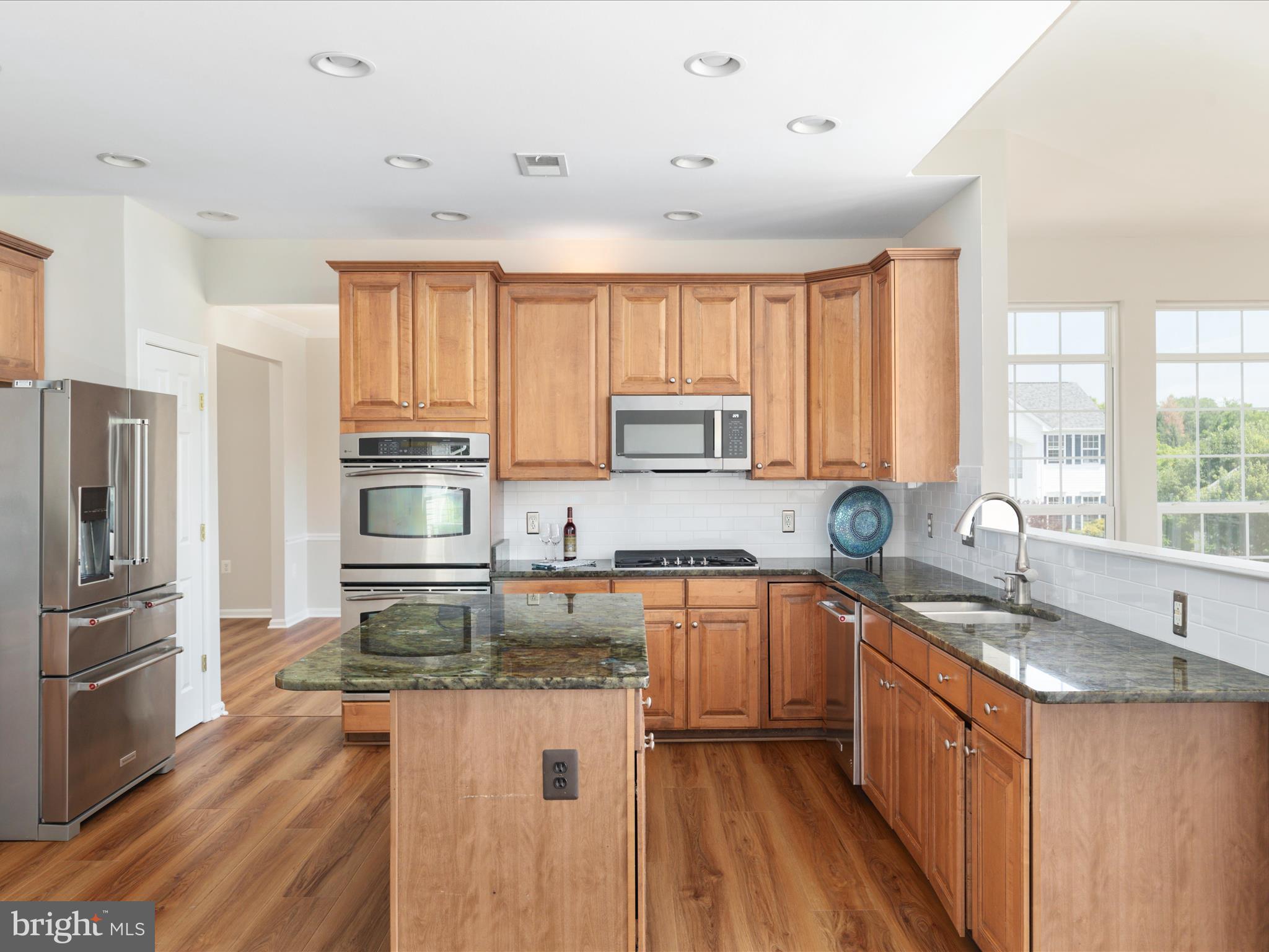 300 Swan Point Ct