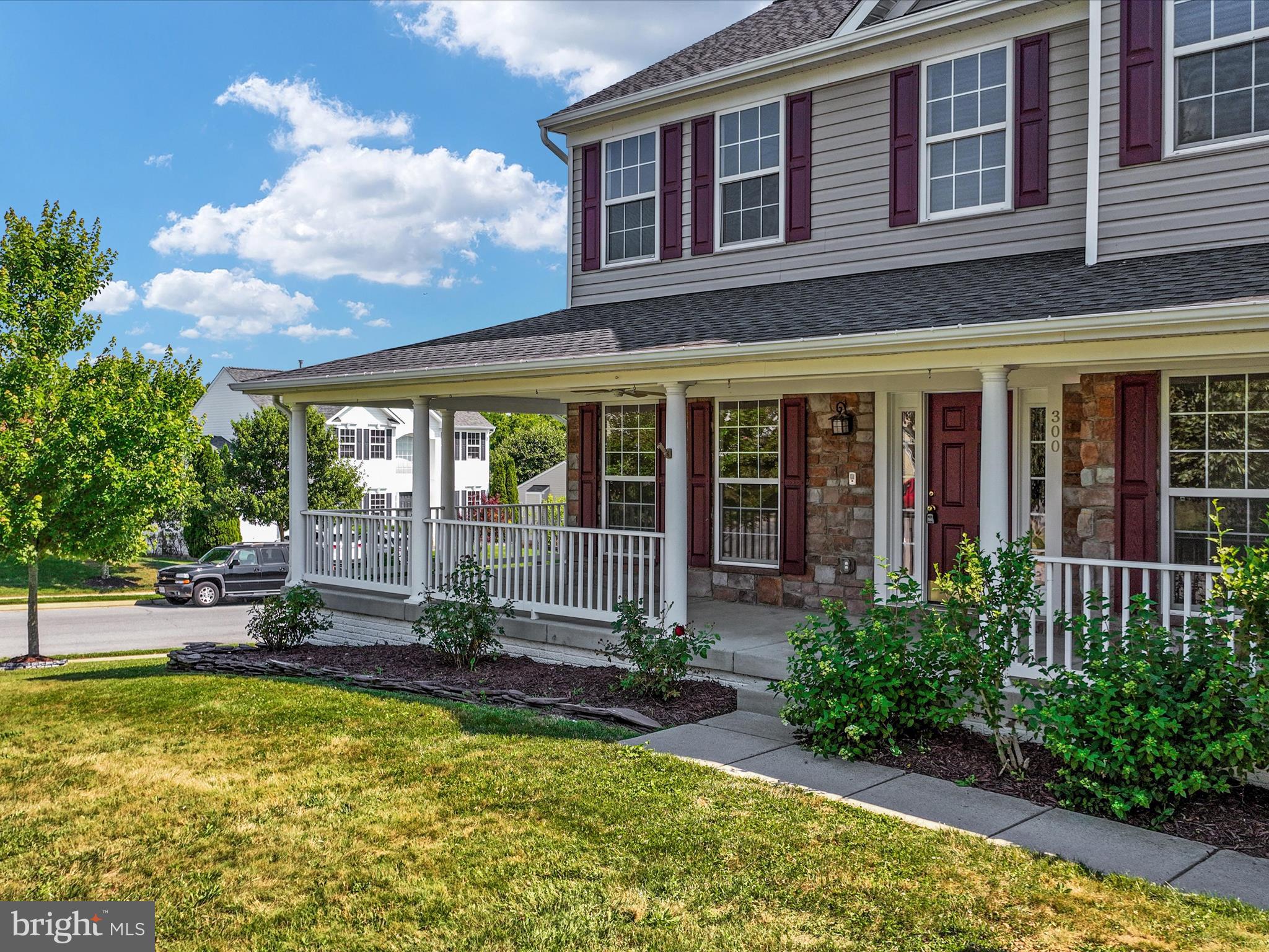 300 Swan Point Ct