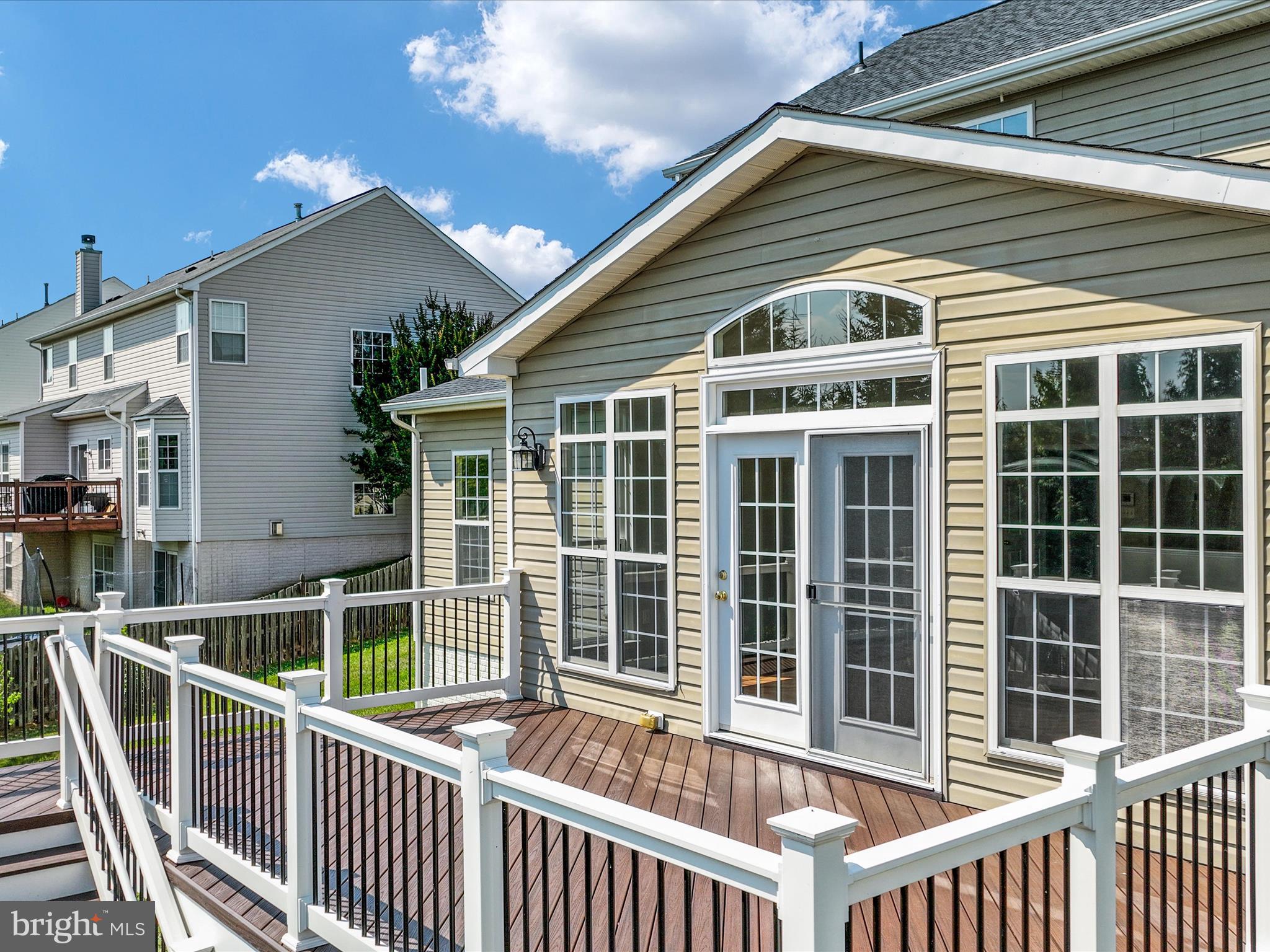 300 Swan Point Ct