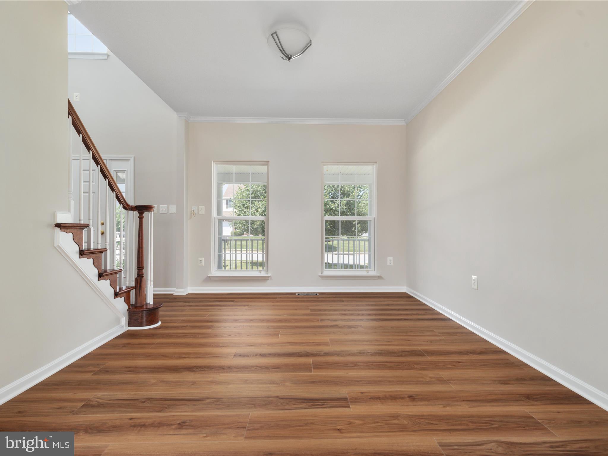 300 Swan Point Ct