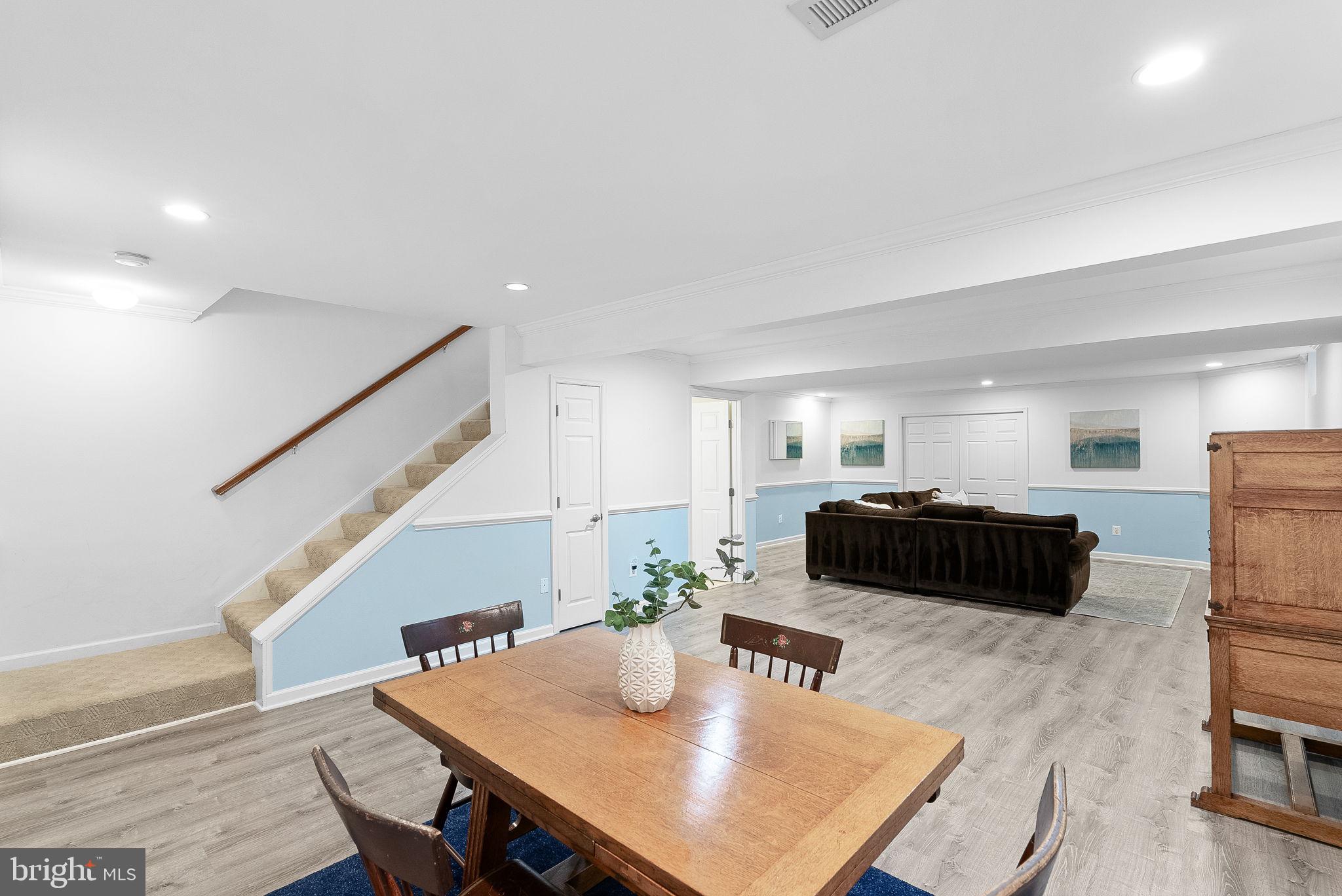 25877 Spurling Ln