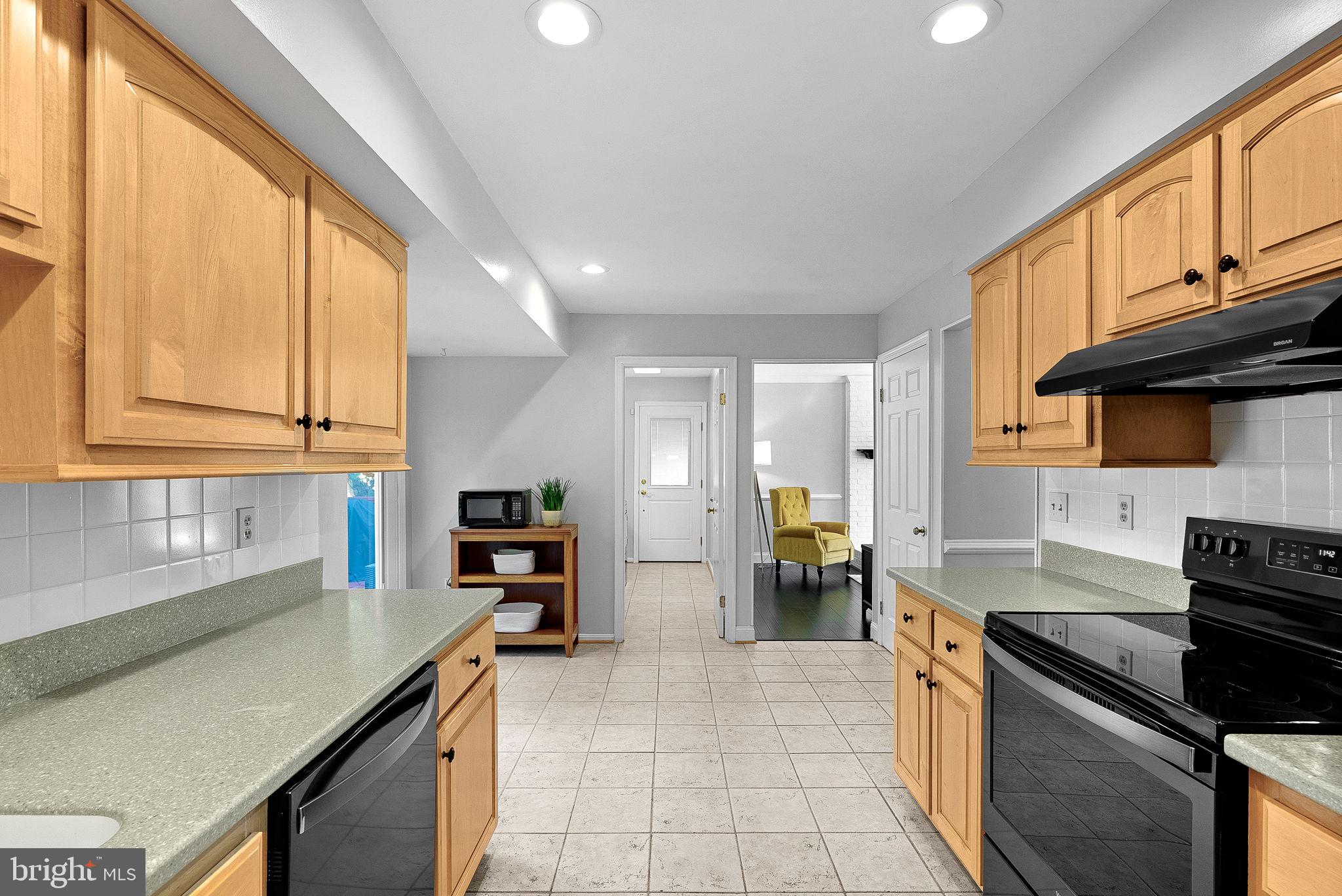 20017 GREAT FALLS FOREST DRIVE