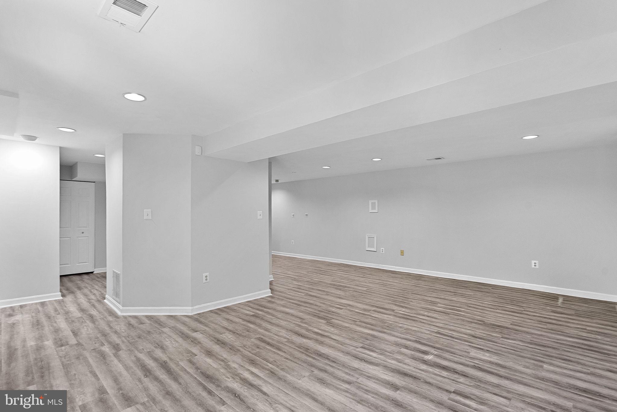 20017 GREAT FALLS FOREST DRIVE