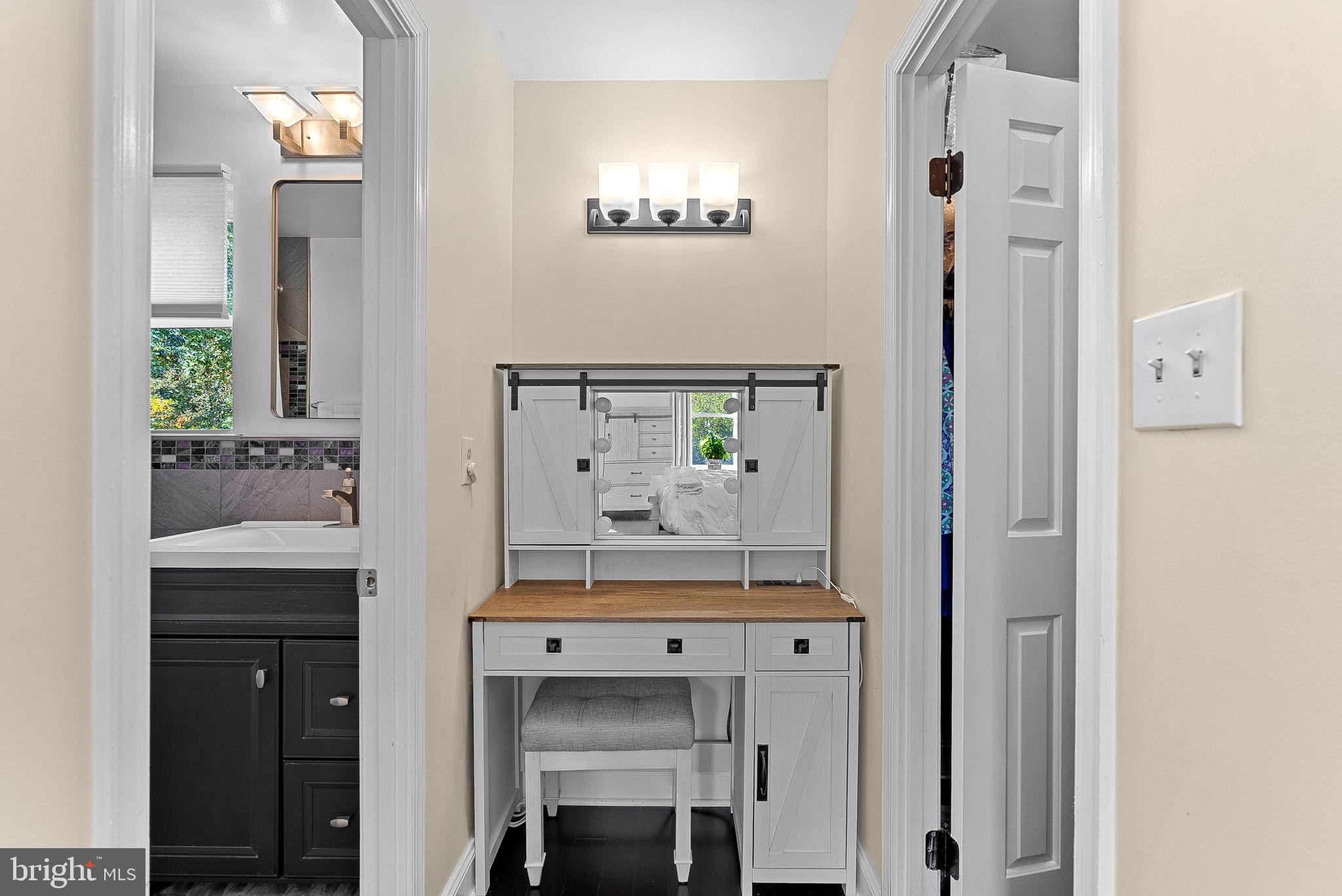 20017 GREAT FALLS FOREST DRIVE