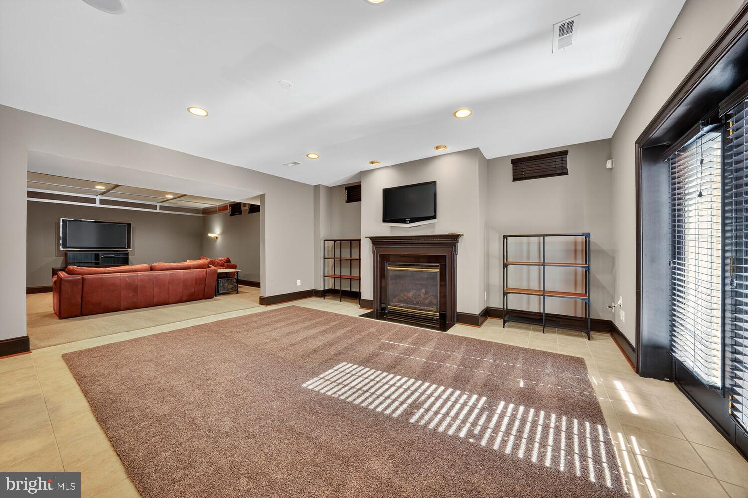 21816 AINSLEY COURT