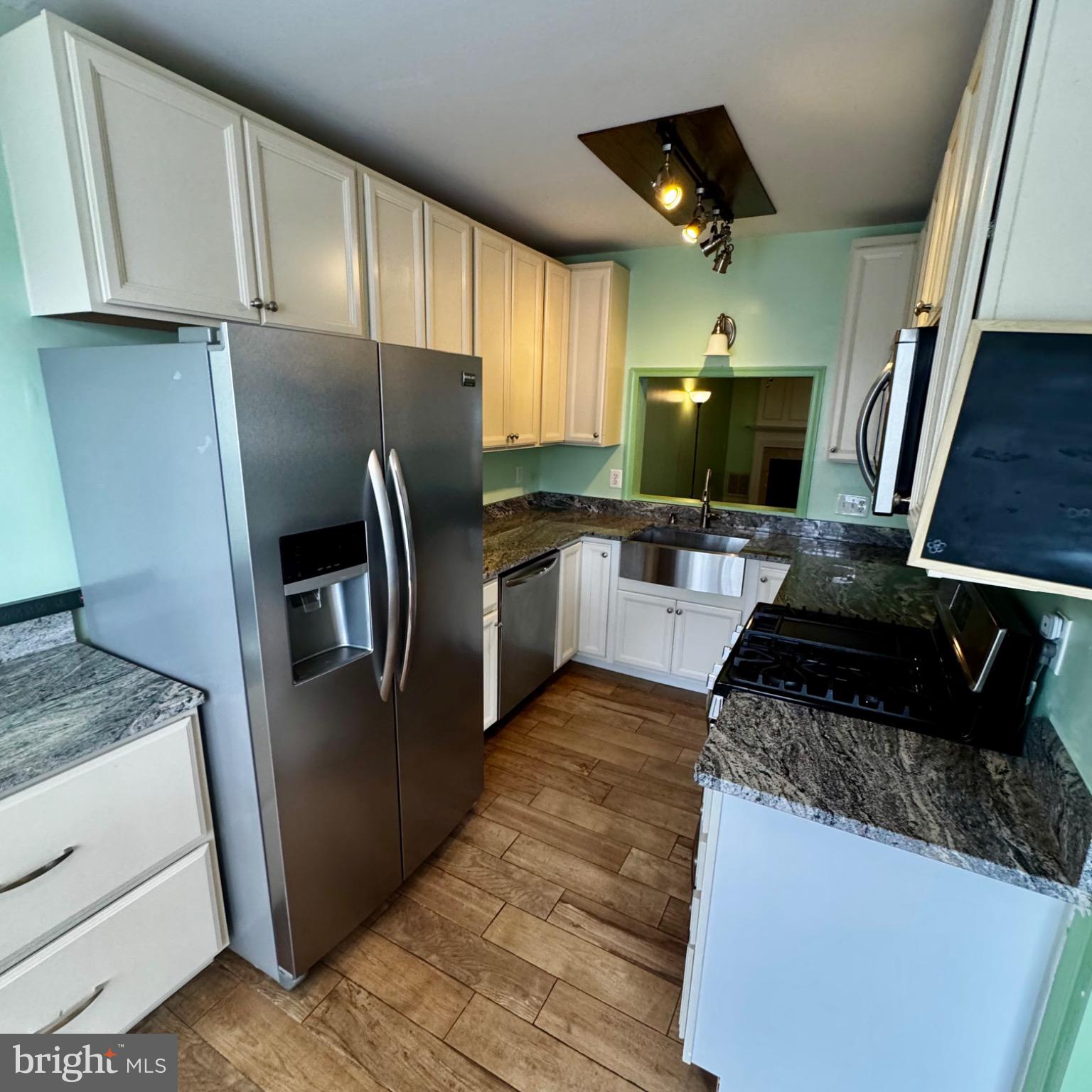 21874 RAILWAY TERRACE 112