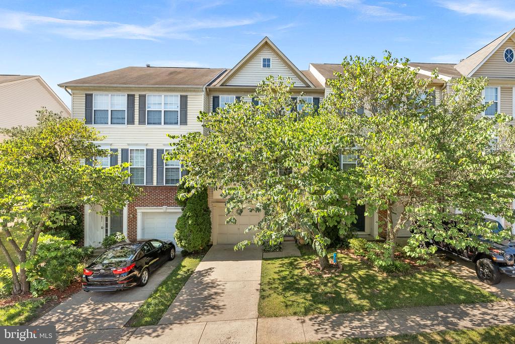 15673 Mendoza Ln