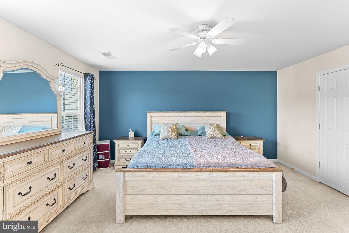 15673 Mendoza Ln
