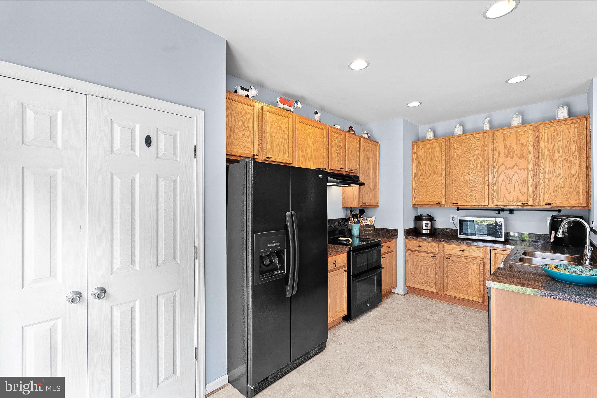 15673 Mendoza Ln