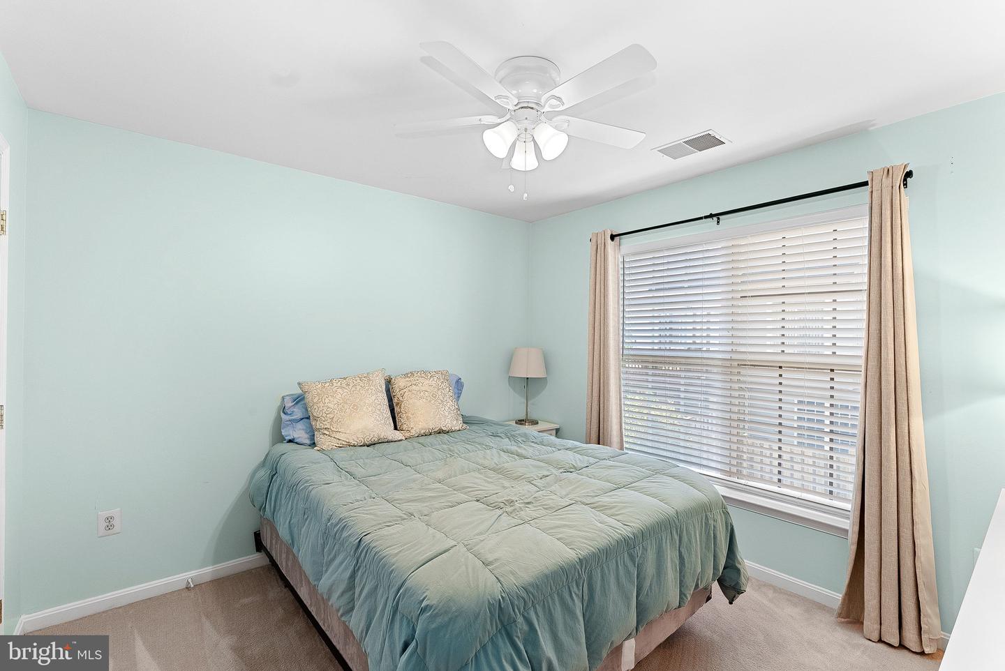 15673 Mendoza Ln