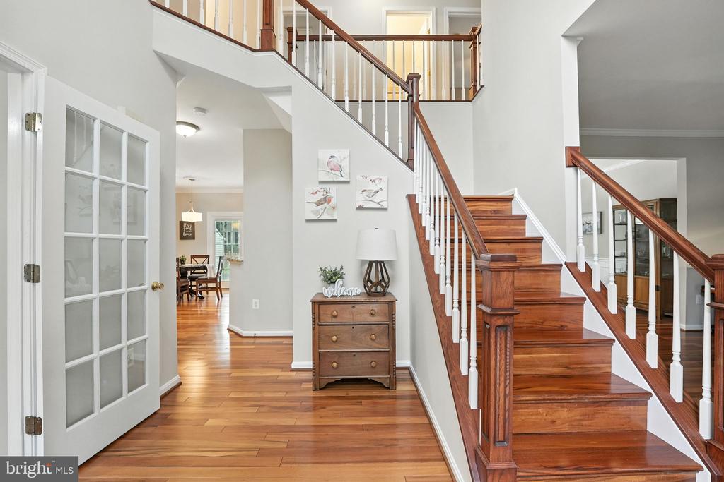 6359 COLONIAL VILLAGE LOOP