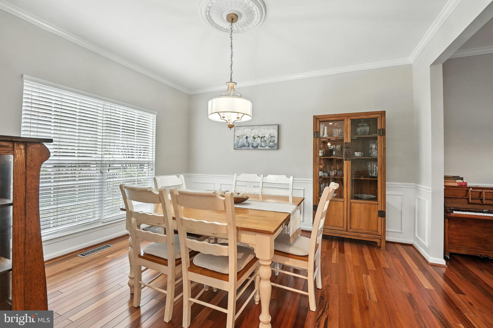 6359 COLONIAL VILLAGE LOOP