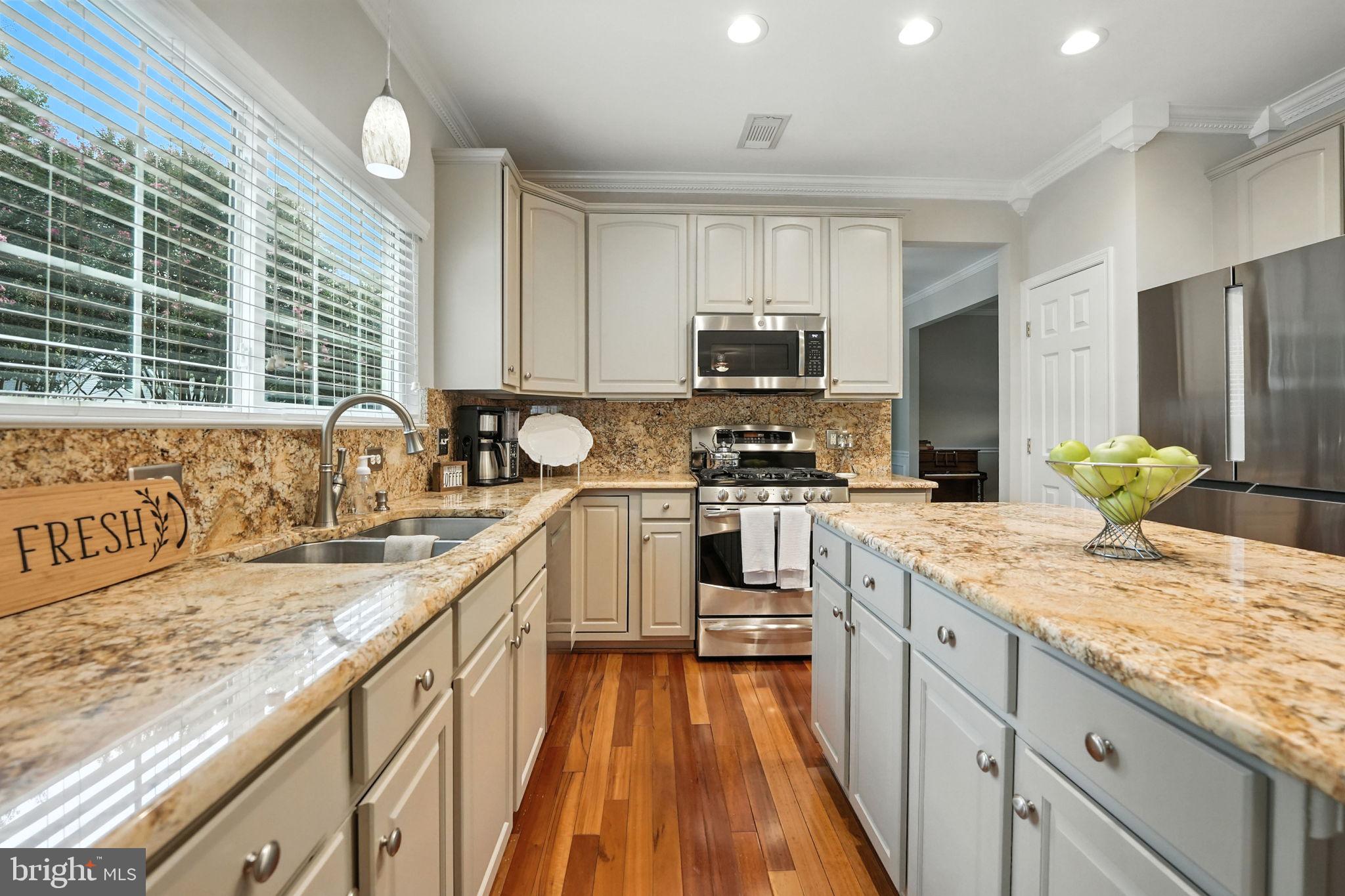 6359 COLONIAL VILLAGE LOOP