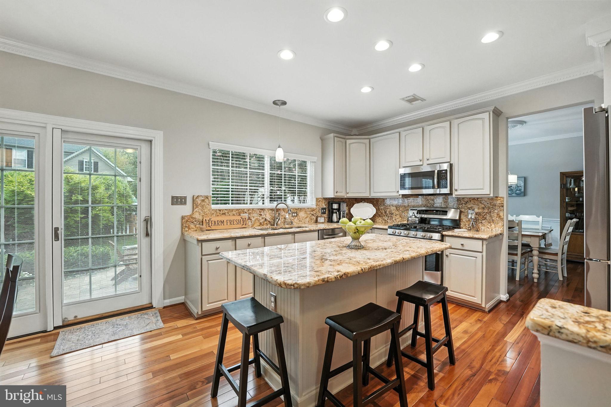 6359 COLONIAL VILLAGE LOOP