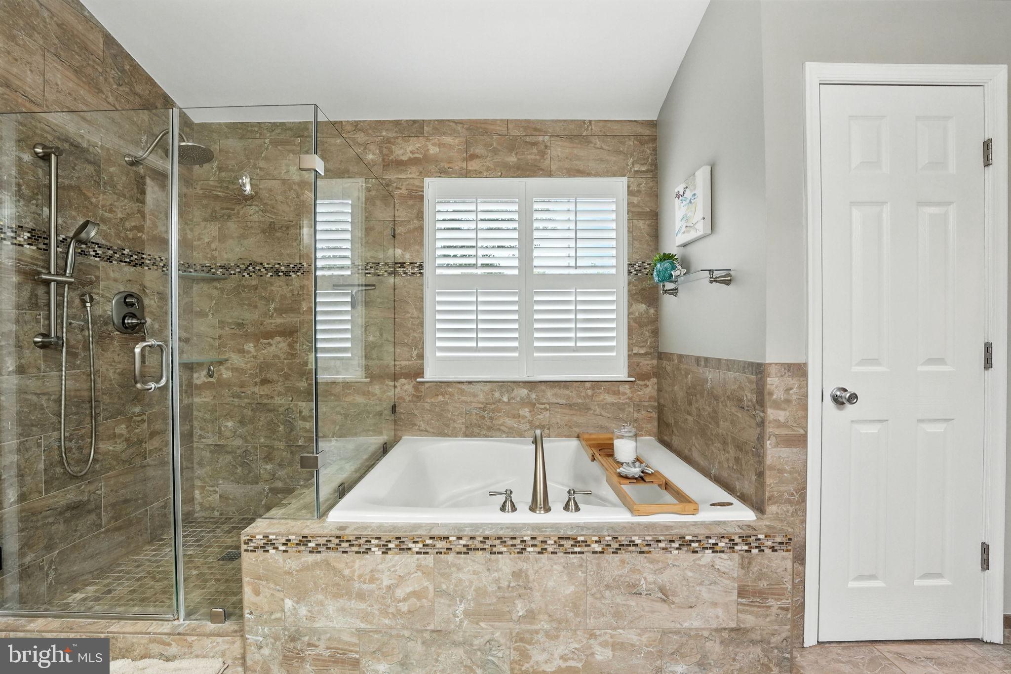 6359 COLONIAL VILLAGE LOOP