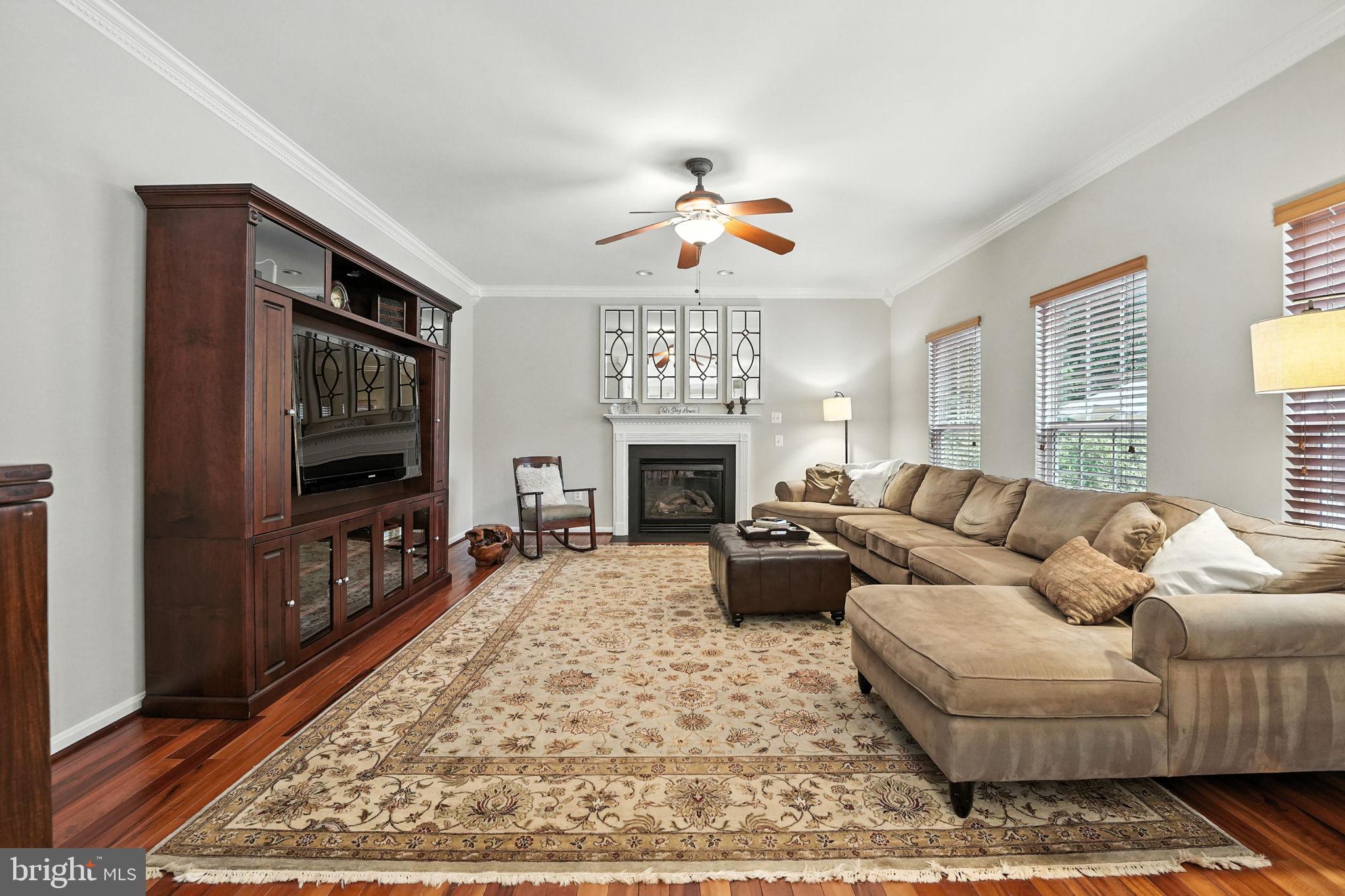 6359 COLONIAL VILLAGE LOOP