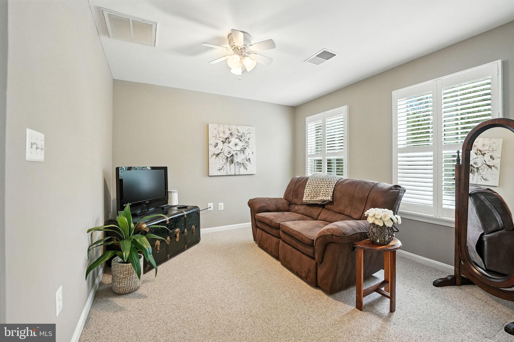 6359 COLONIAL VILLAGE LOOP