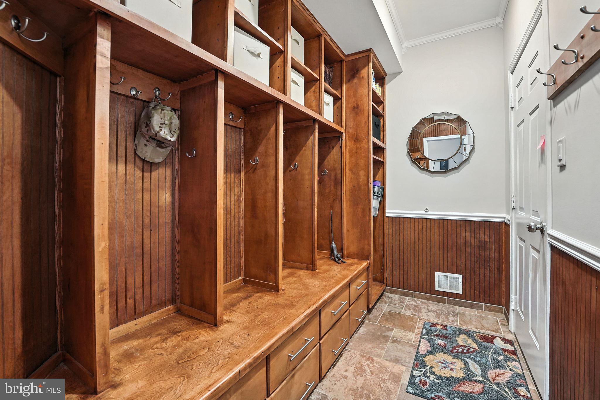 6359 COLONIAL VILLAGE LOOP