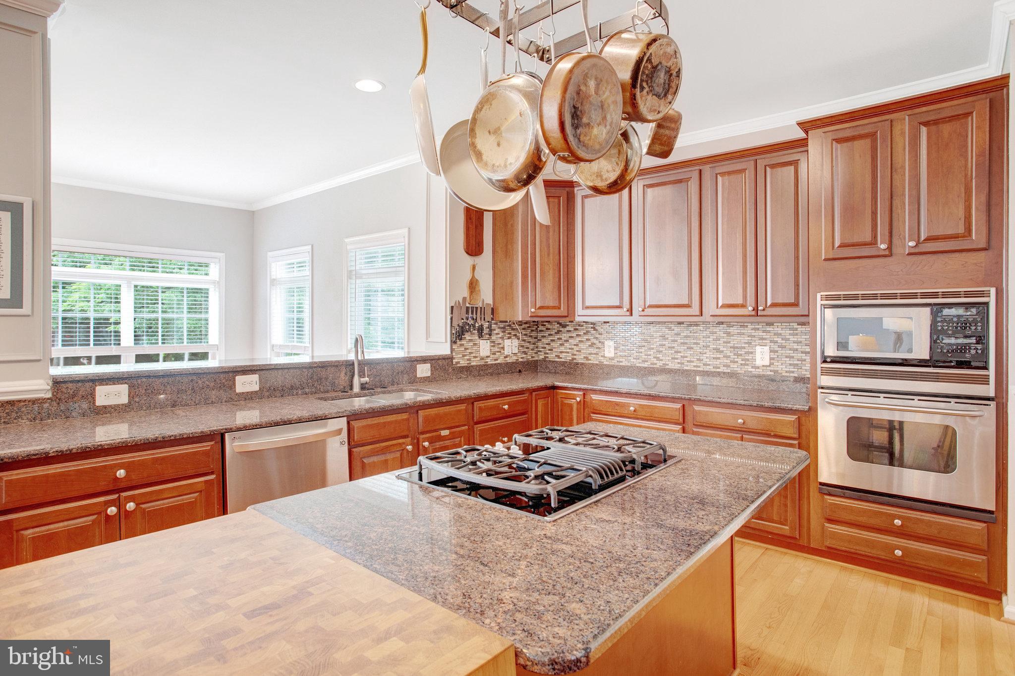 15 Saint Charles Ct
