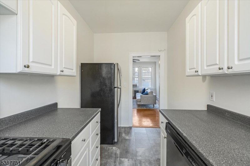 2 Altamont Ct 25