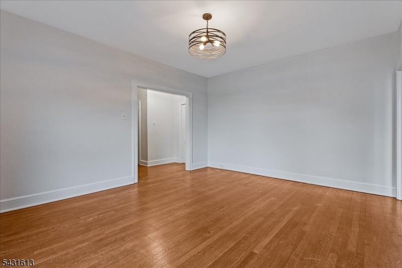 2 Altamont Ct 24