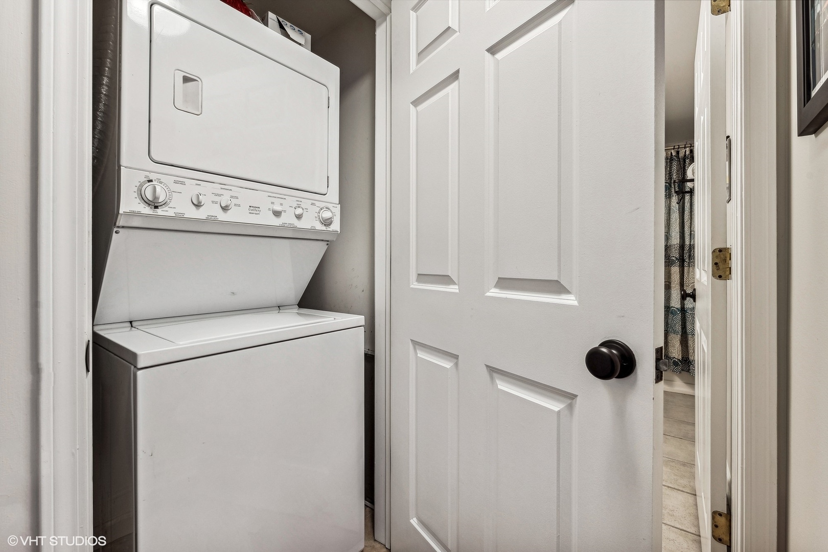 2021 N KEDZIE Avenue Unit: 5D