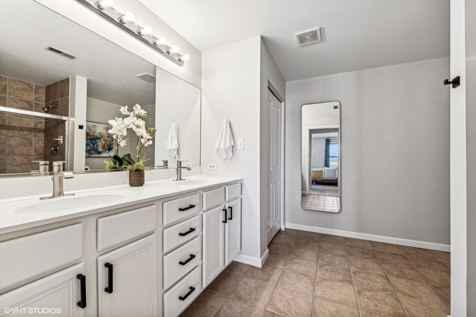 2021 N KEDZIE Avenue Unit: 5D