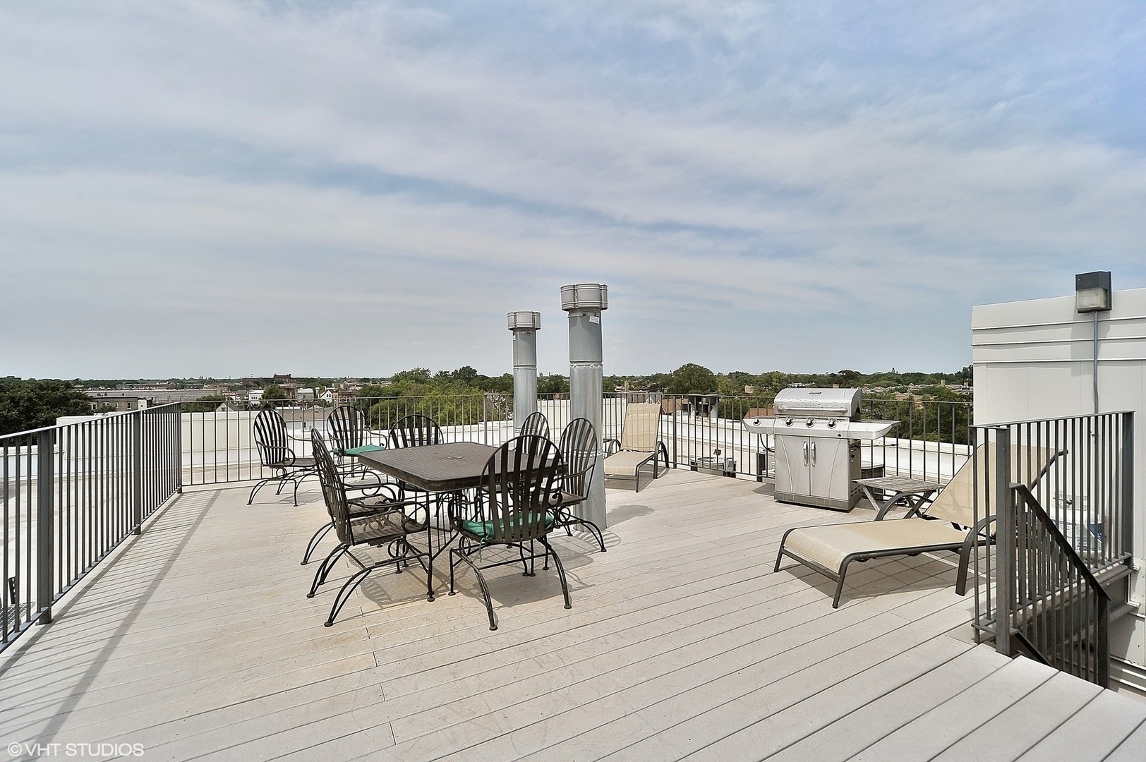 2021 N KEDZIE Avenue Unit: 5D