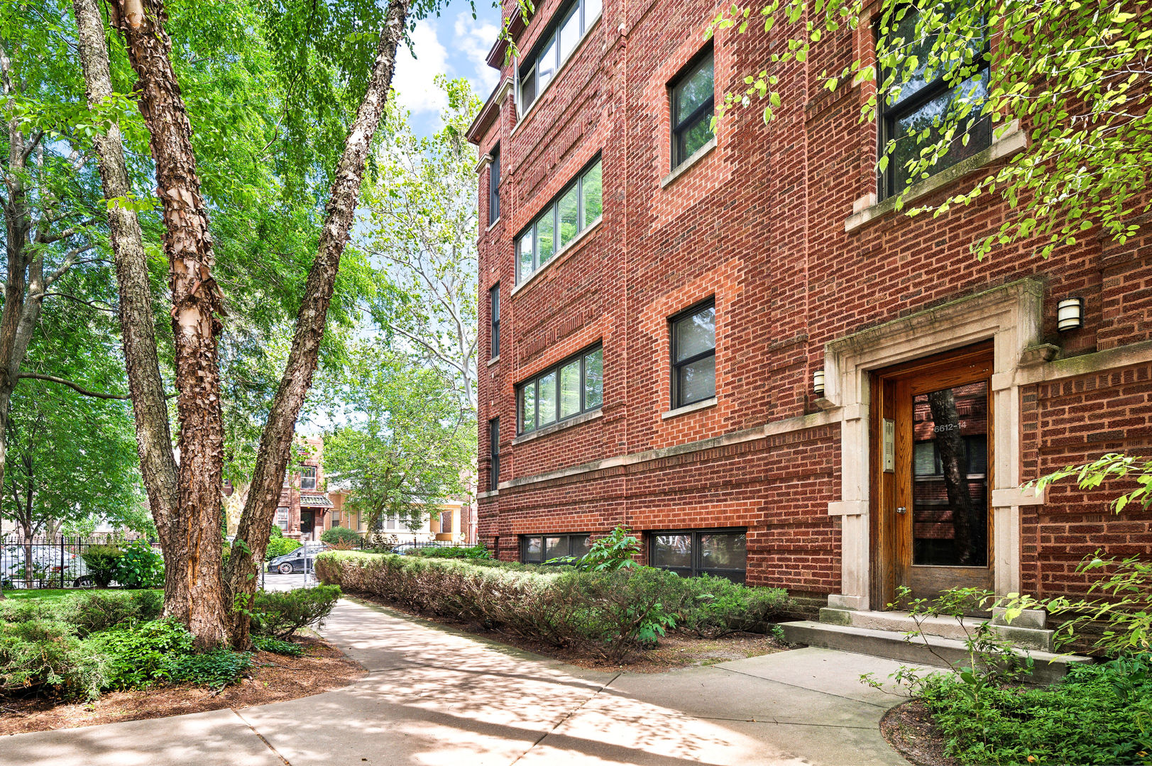 6614 N Ashland Avenue Unit: 3