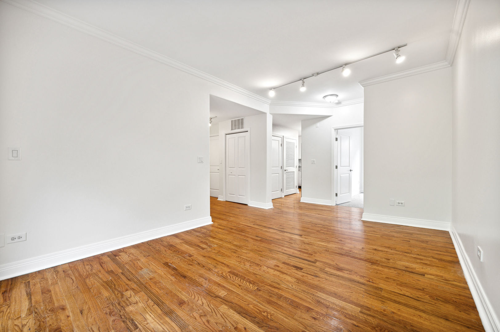 6614 N Ashland Avenue Unit: 3