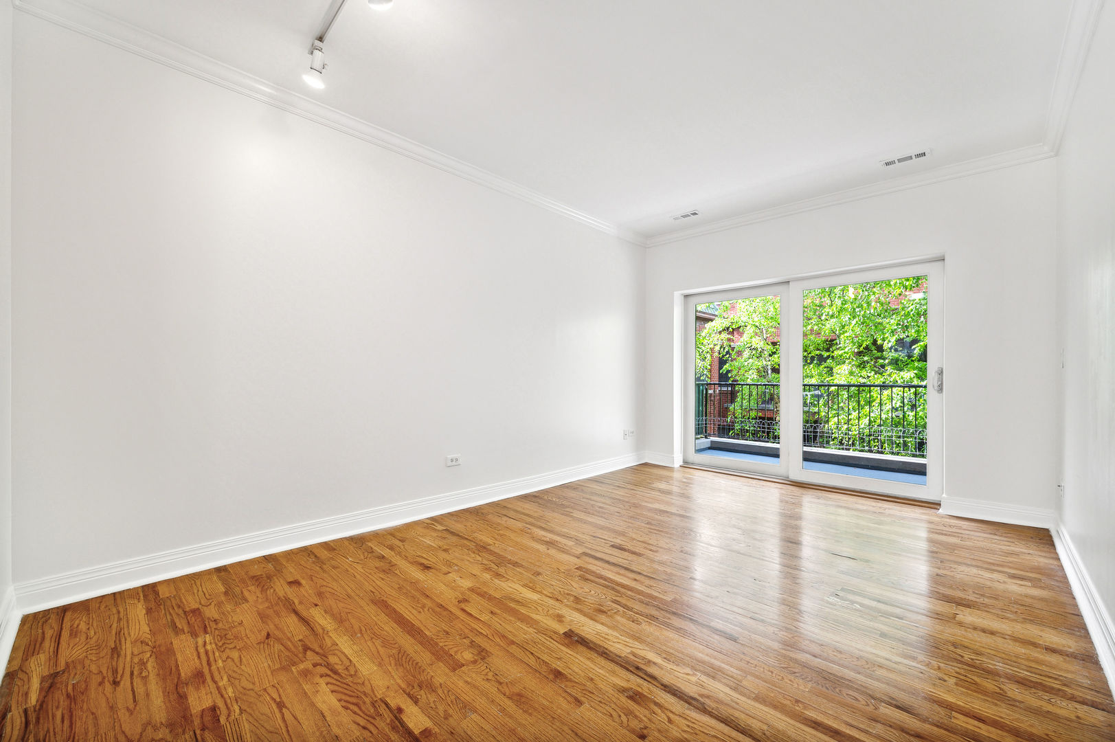 6614 N Ashland Avenue Unit: 3