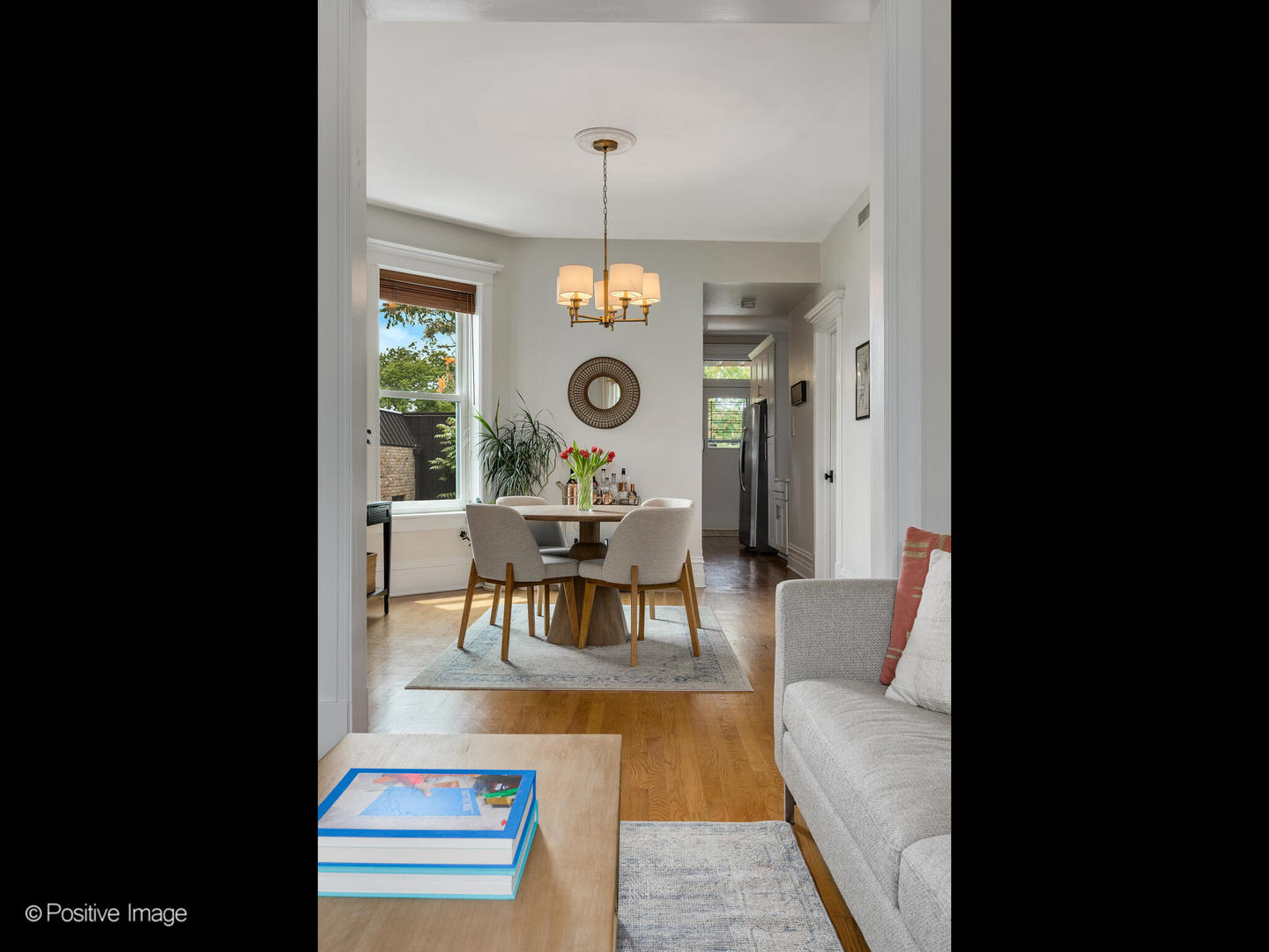 1944 N SEMINARY Avenue Unit: 3